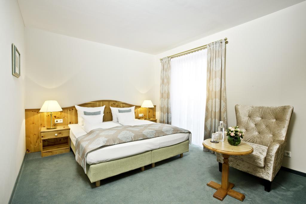 Hotel Freisinger Hof 4*